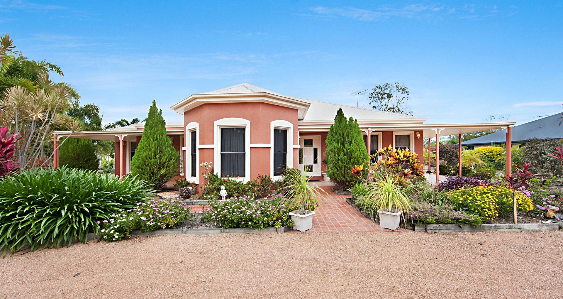 4 bedrooms House in 2 Jillian Court ALICE RIVER QLD, 4817