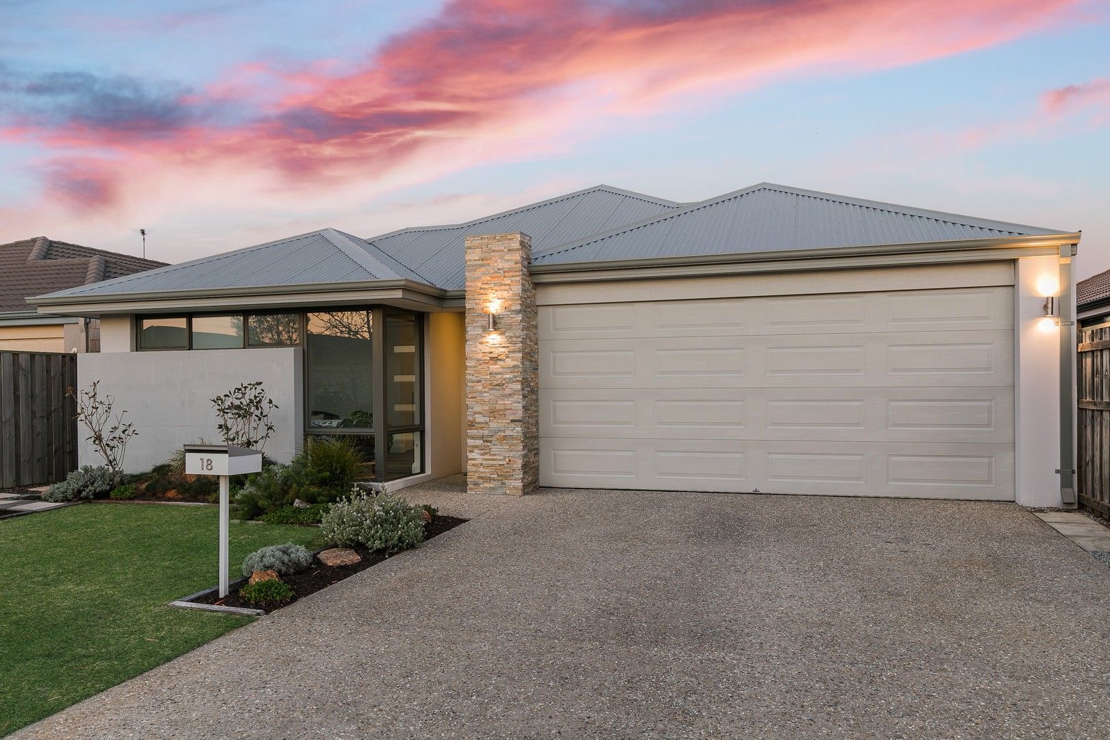 3 bedrooms House in 18 Marble Boulevard WELLARD WA, 6170