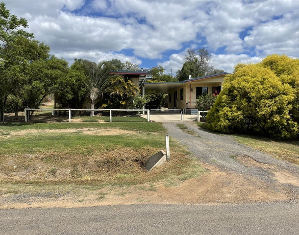 26 Bridge Street, Taroom QLD 4420