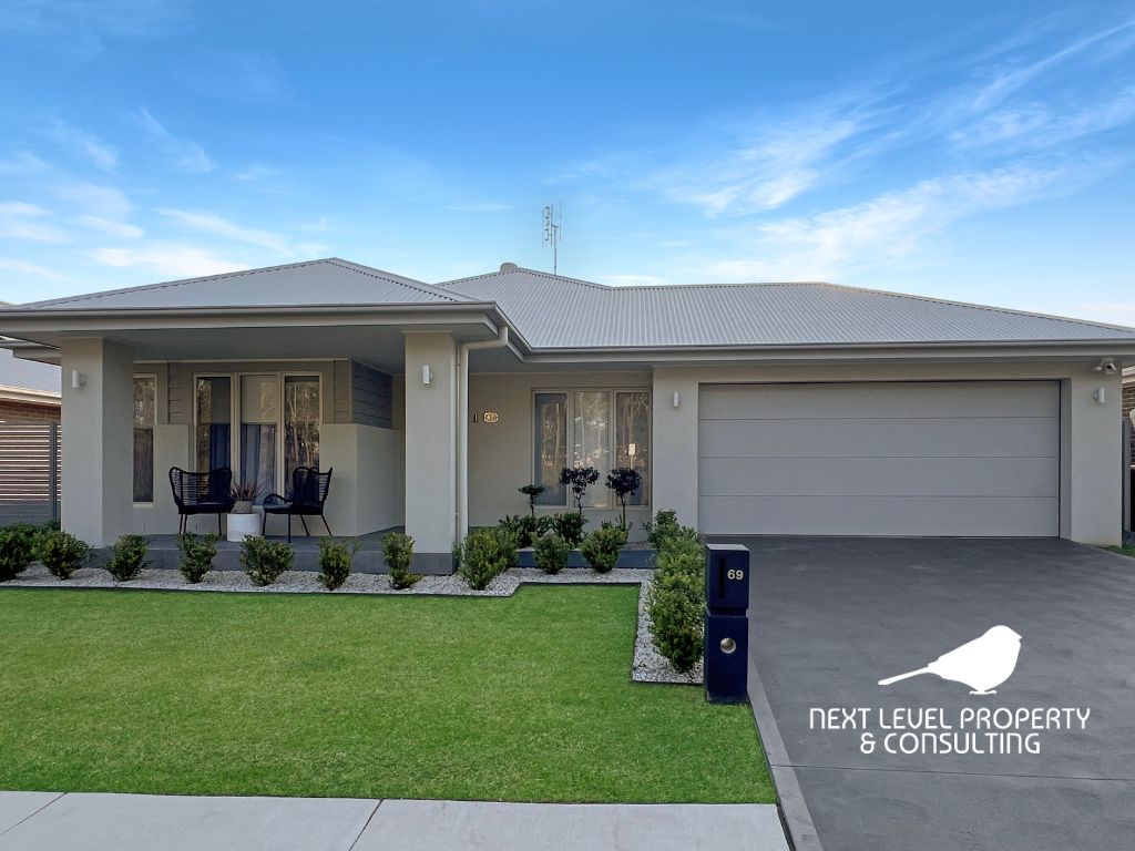5 bedrooms House in 69 Ferry Pde NORTH ROTHBURY NSW, 2335