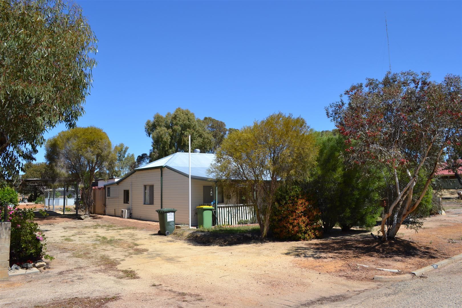 10 First Street, Cunderdin WA 6407, Image 2