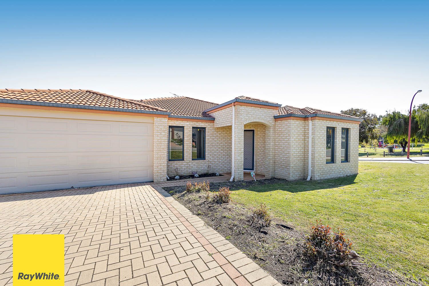 20 Goundrey Drive, Pearsall WA 6065, Image 2