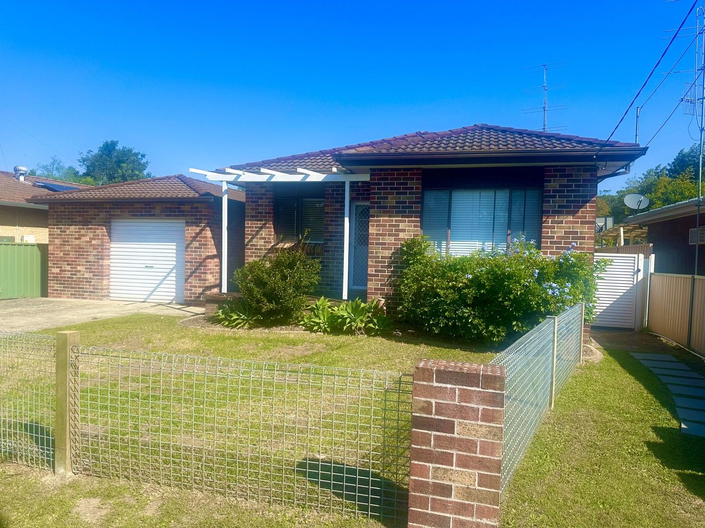 29 Seawind Terrace, Berkeley Vale NSW 2261 House For Rent 600 Domain