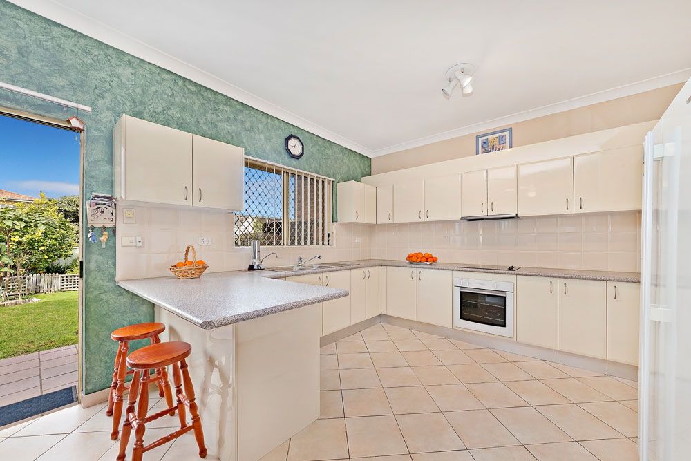 26 Clissold Parade, CAMPSIE NSW 2194, Image 2