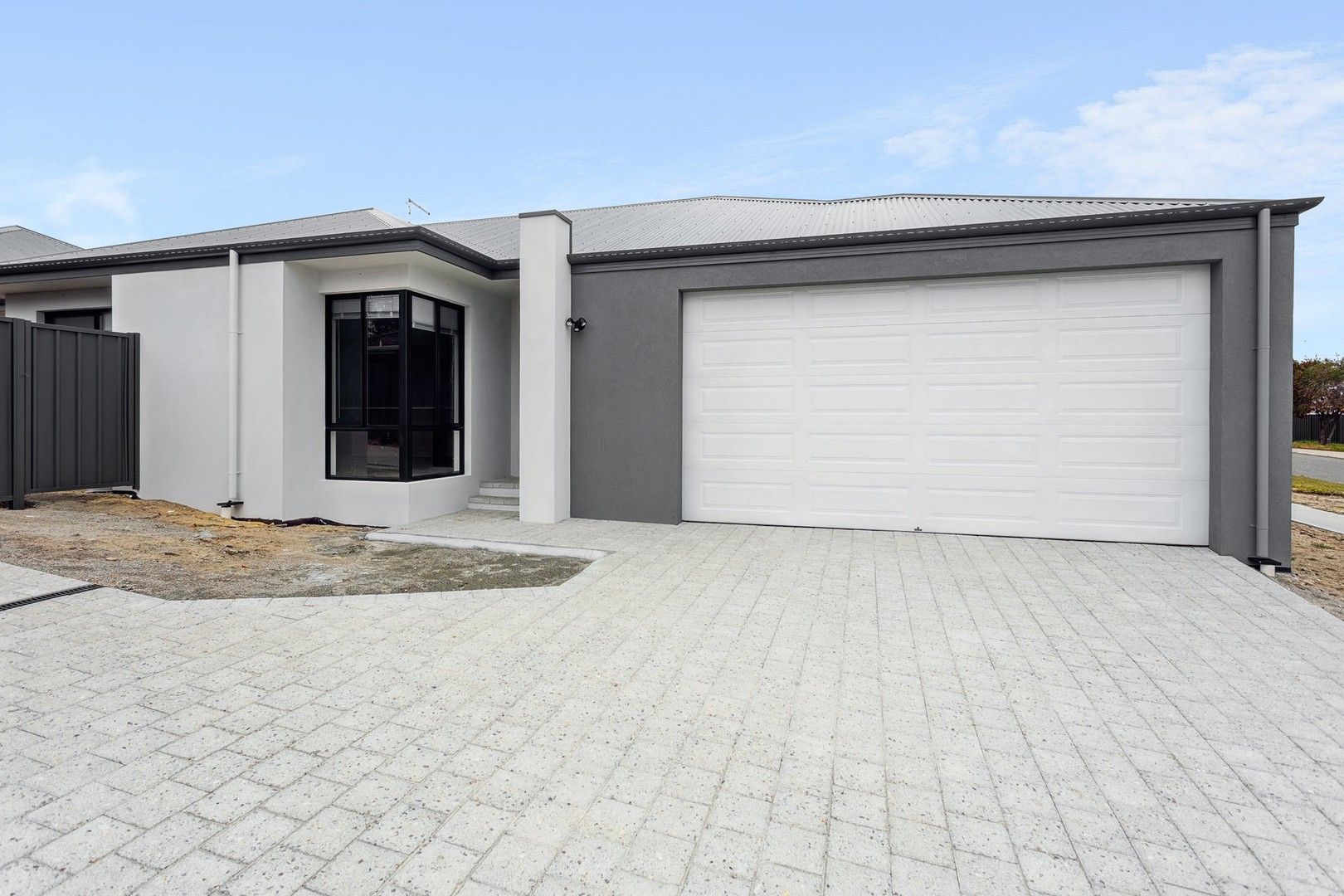 4 bedrooms House in 4A Burnett Street EMBLETON WA, 6062