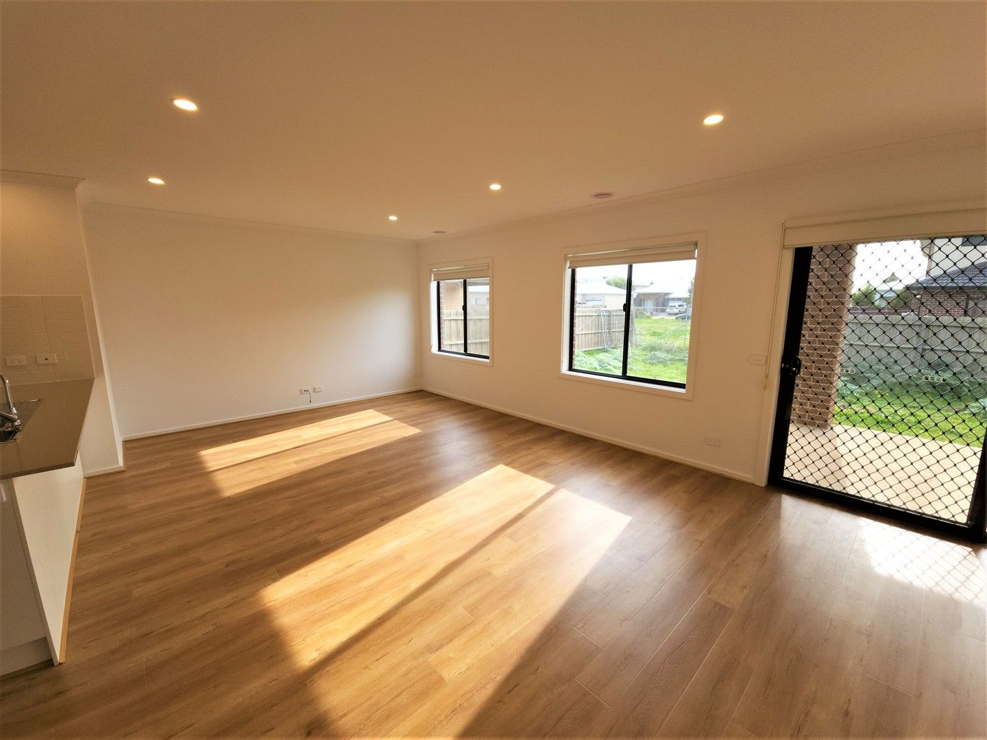 5 bedrooms House in 155 Pioneer Drive AINTREE VIC, 3336