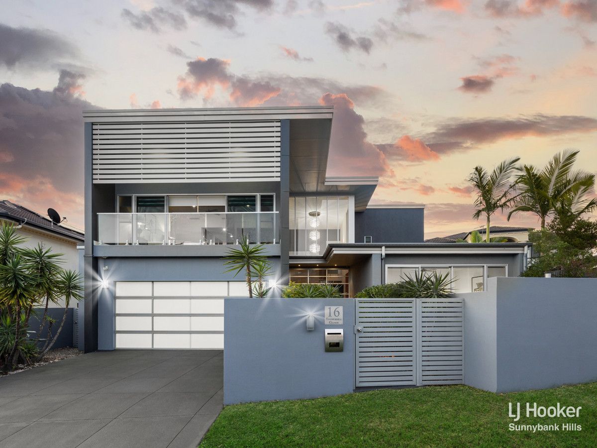 5 bedrooms House in 16 Snowbell Close STRETTON QLD, 4116