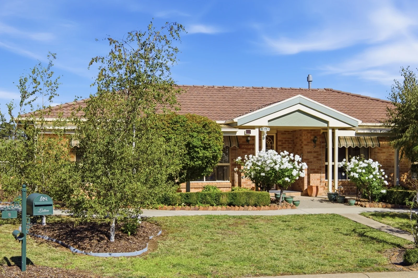 9 Barber Street, Yass NSW 2582