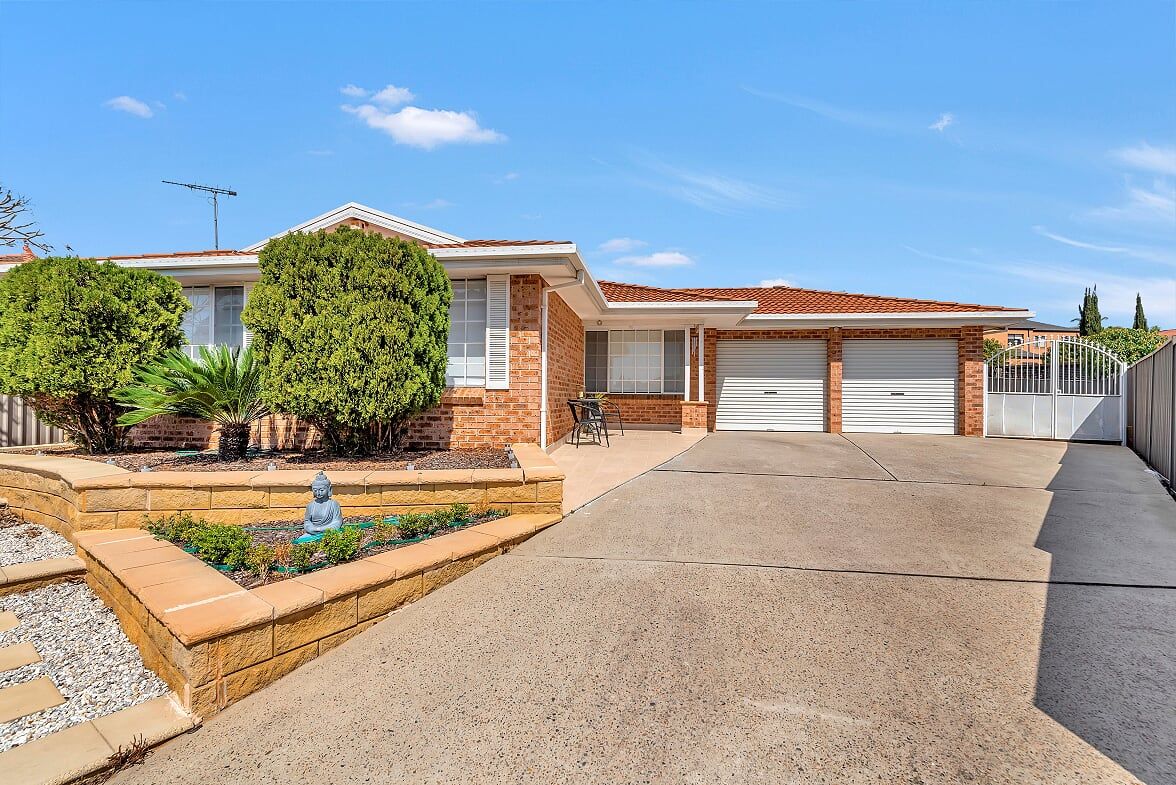 3 Lark Place, Green Valley NSW 2168, Image 1