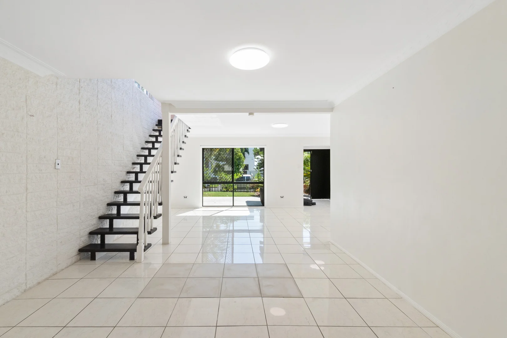 Additional image 6 of 46 The Corso, Isle Of Capri QLD 4217