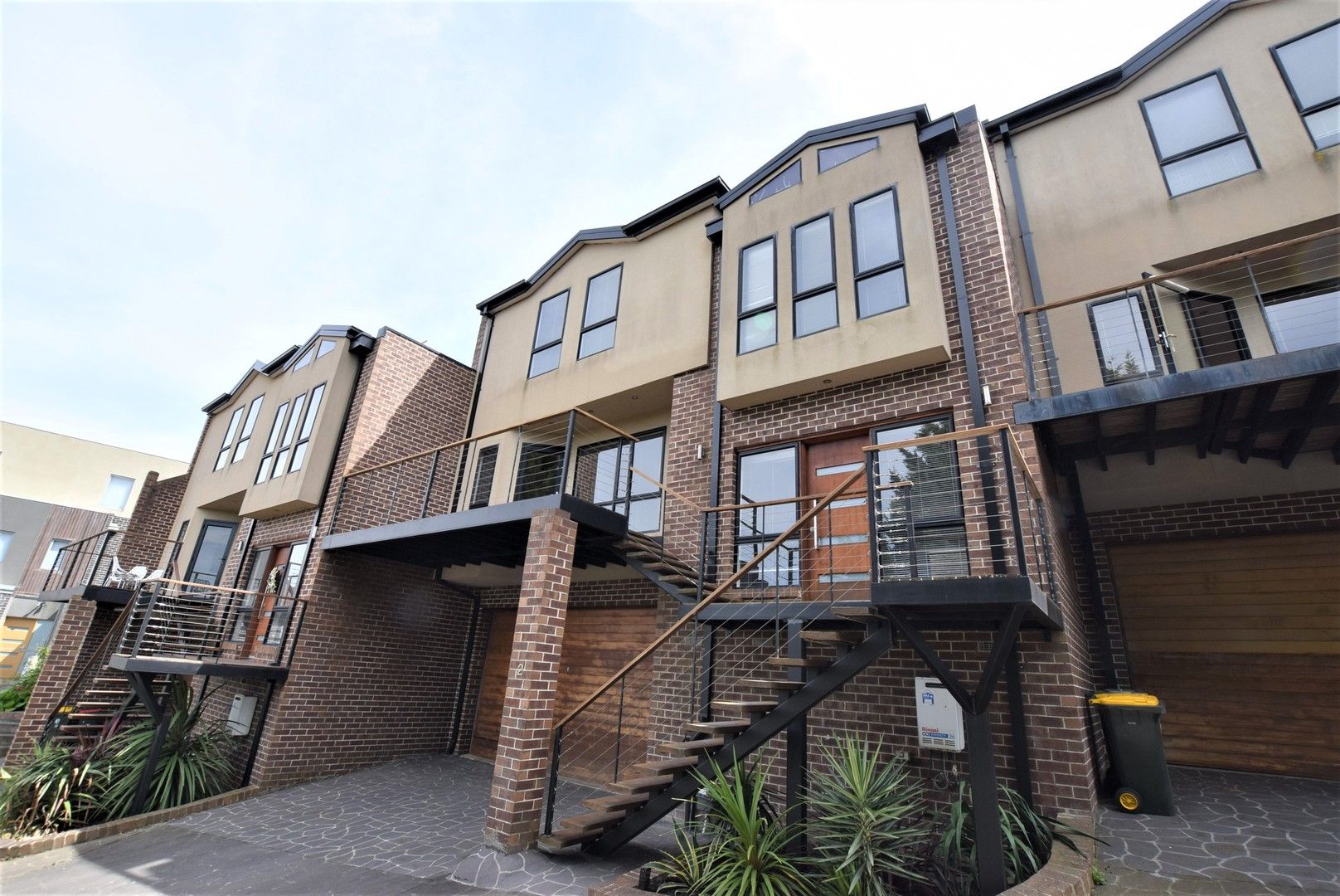 3 bedrooms Townhouse in 3/104 Devereaux Street OAK PARK VIC, 3046