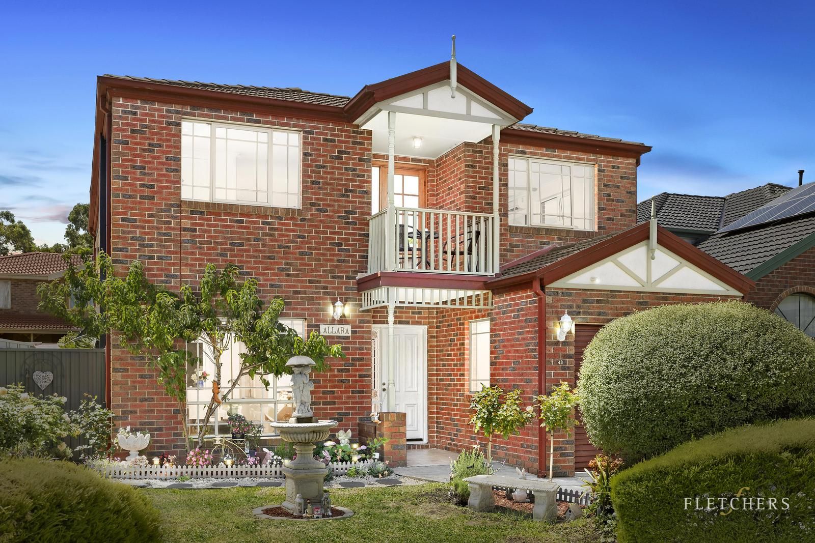 4 bedrooms House in 43 Robinson Drive BURWOOD EAST VIC, 3151