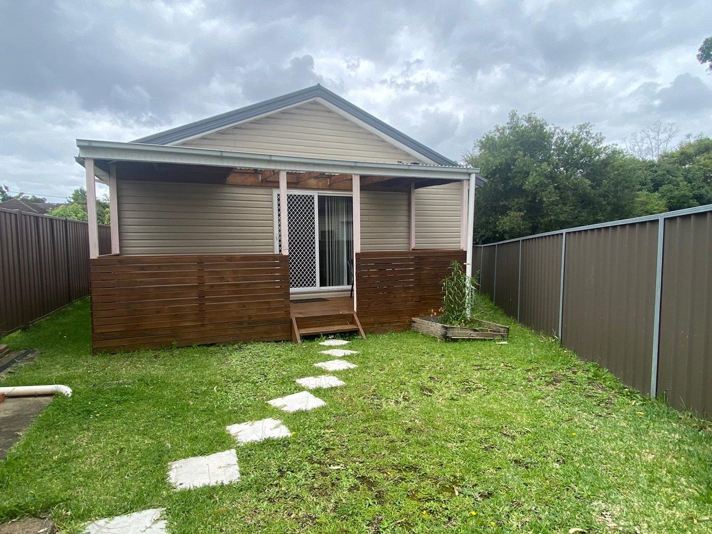 2 bedrooms House in 11a KALANG ROAD SEVEN HILLS NSW, 2147