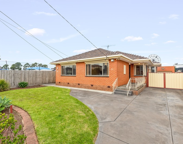 25 Robins Avenue, Reservoir VIC 3073