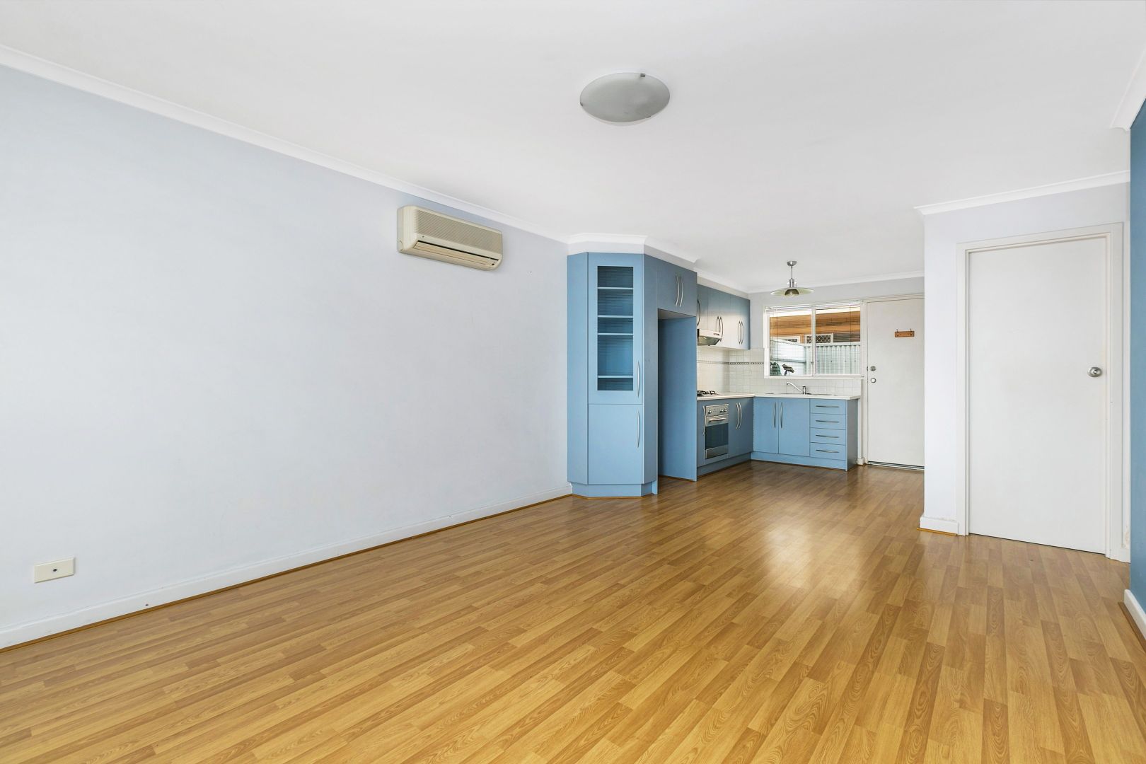 3/27 Military Rd, West Beach SA 5024, Image 2