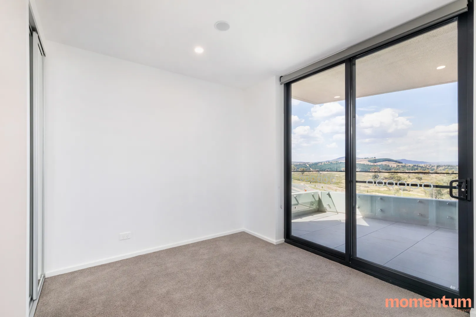 STUNNING TWO BEDROOM APARTMENT - View 3