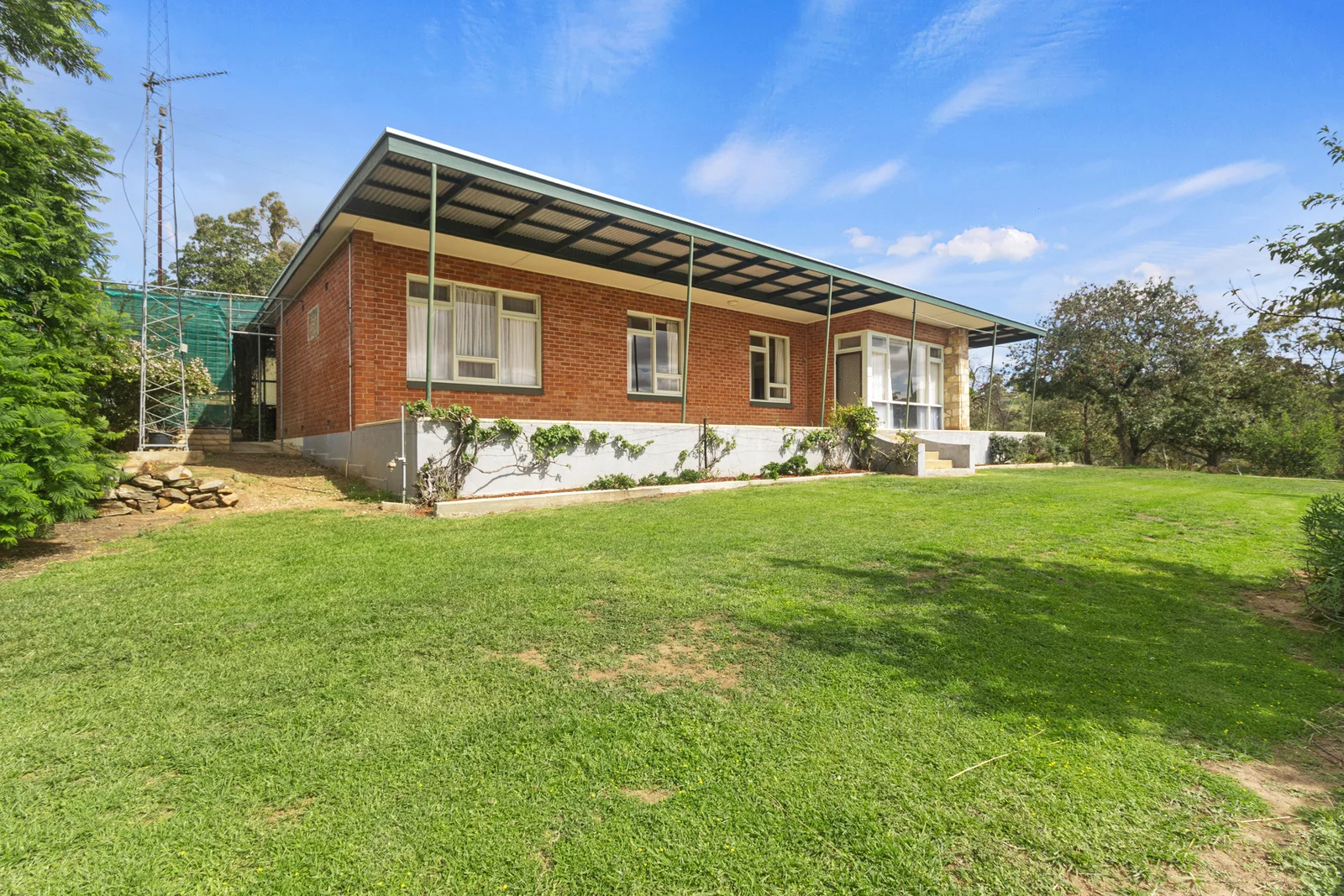 Primary image of 6 Bindarrah Road, Clare SA 5453