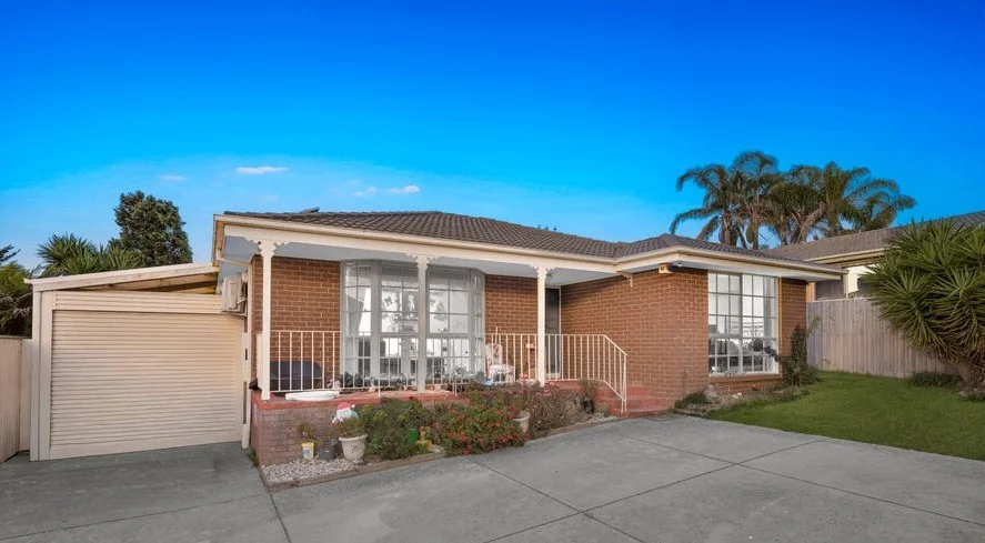 70 Oaktree Drive, Hampton Park VIC 3976