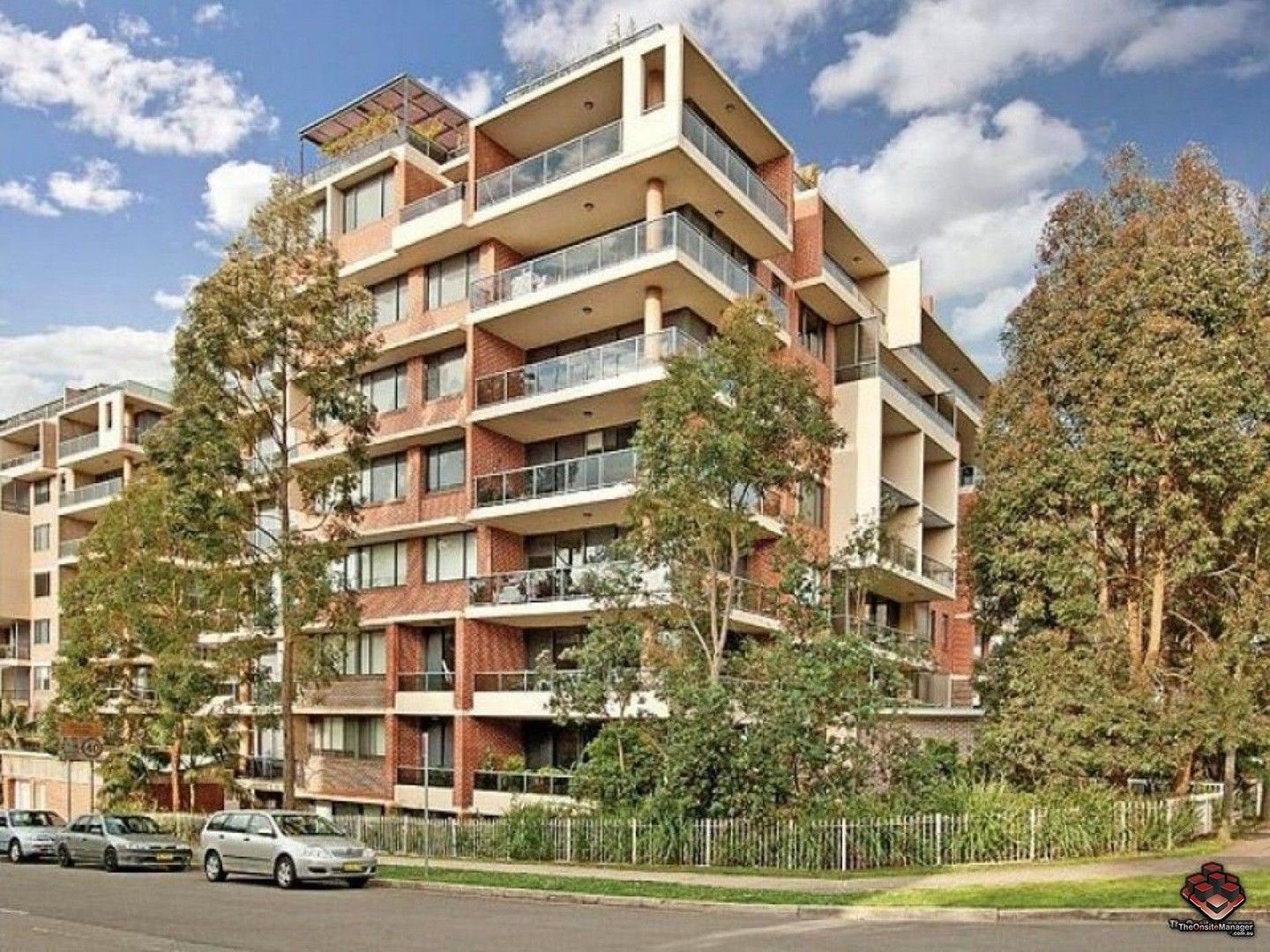 1 bedrooms Apartment / Unit / Flat in 183/19-25 Leonard St WAITARA NSW, 2077