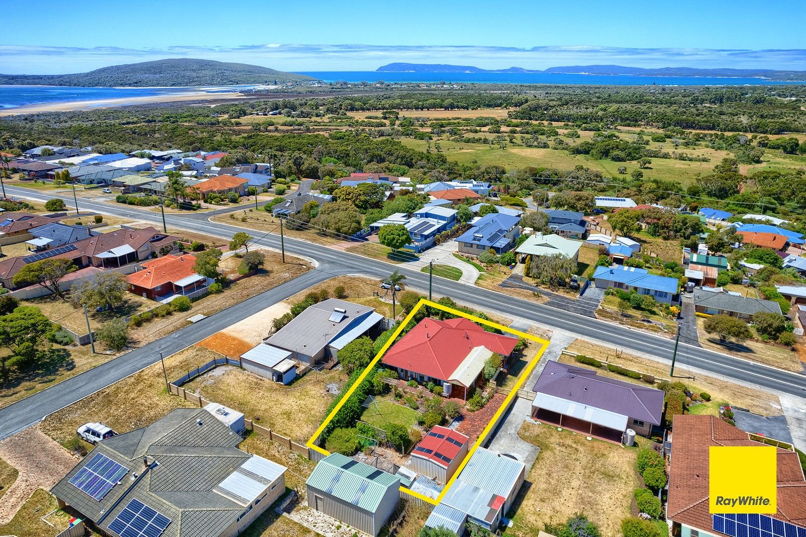 4 bedrooms House in 53 Bayonet Head Road BAYONET HEAD WA, 6330