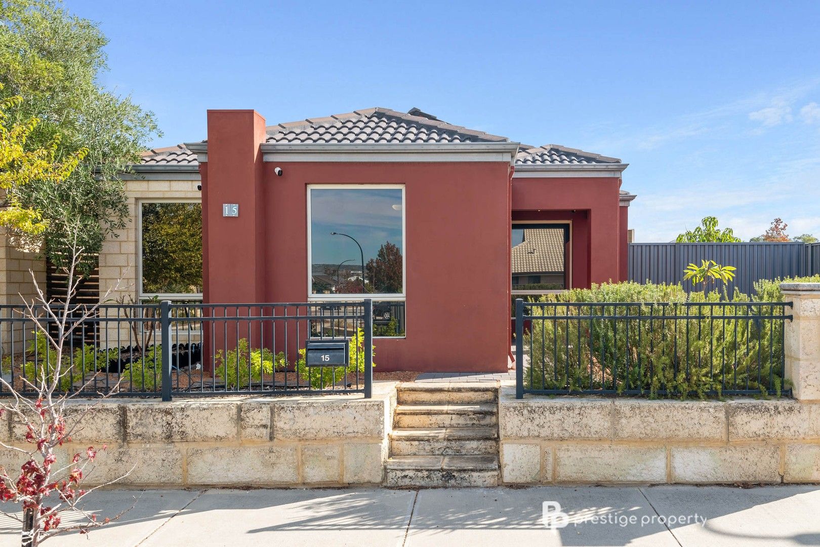 4 bedrooms House in 15 Cochrane Loop AVELEY WA, 6069