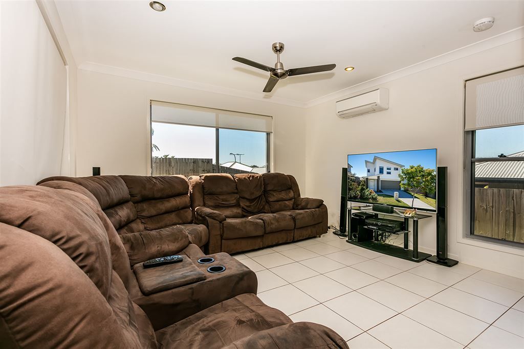 10 Sandover Circuit, Holmview QLD 4207, Image 2