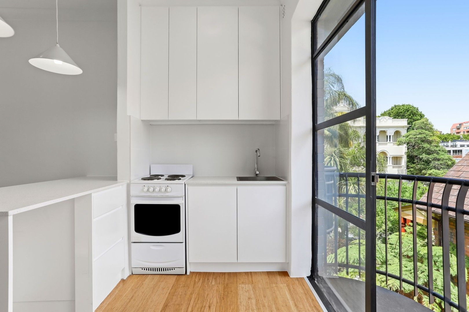 Apartment / Unit / Flat in 17/10 Challis Avenue, POTTS POINT NSW, 2011