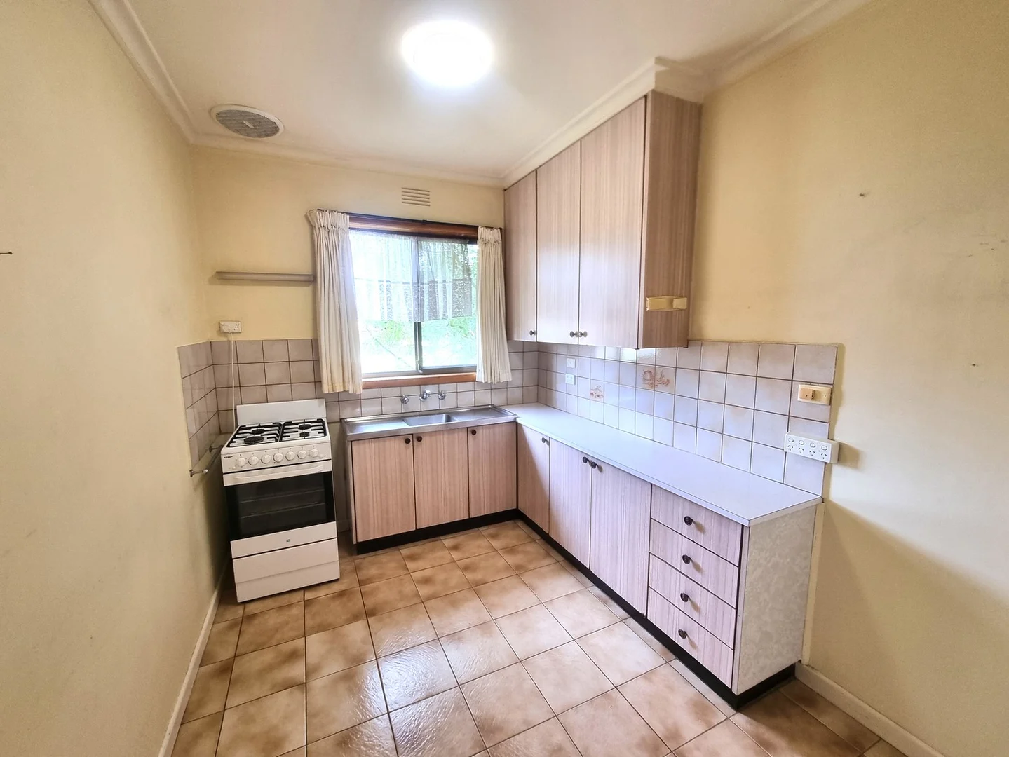 Additional image 2 of 7A Jasmine Street, Bell Park VIC 3215