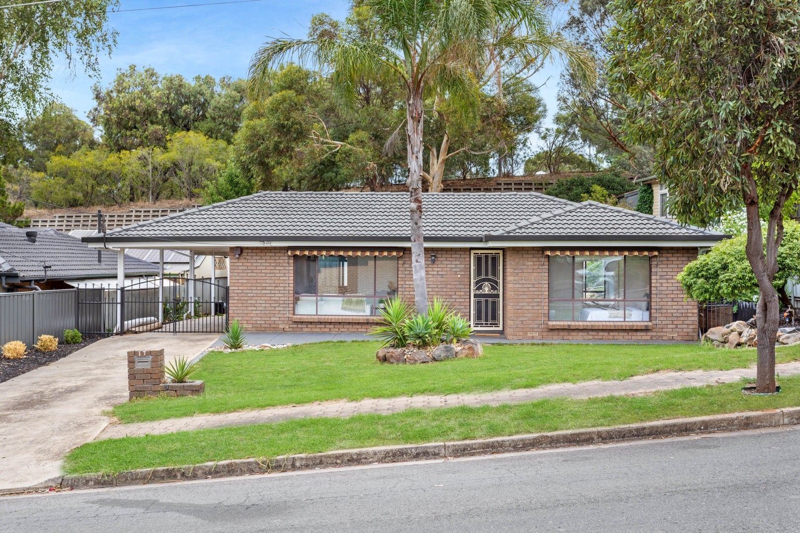 17 Lowan Road, Windsor Gardens SA 5087, Image 0