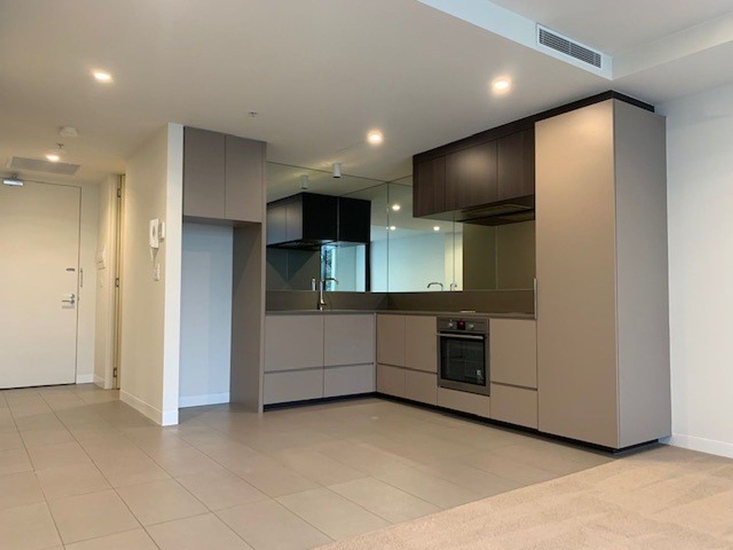 2 bedrooms Apartment / Unit / Flat in 110/64 Wests rd MARIBYRNONG VIC, 3032