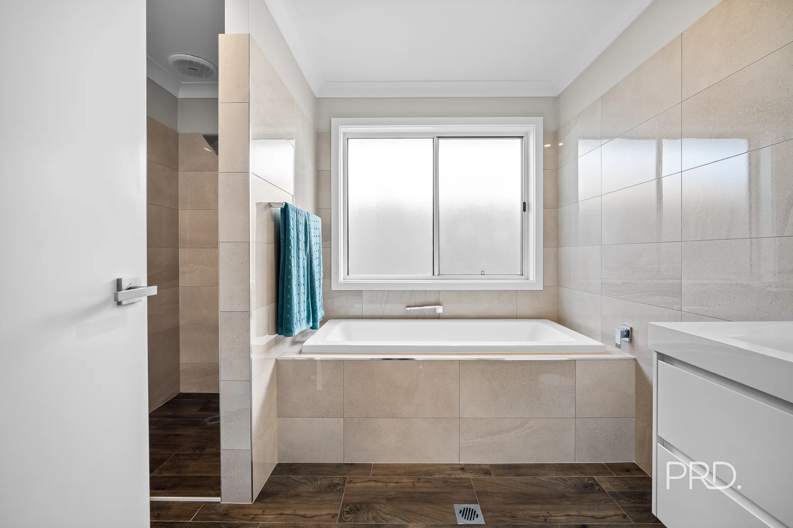 Additional image 14 of Lloyd NSW 2650