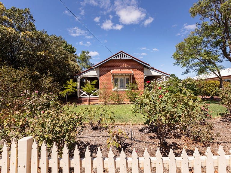 73 Clayton Road, Narrogin WA 6312 Domain