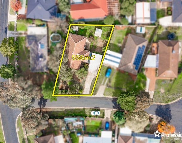 2 Ramona Place, Melton West VIC 3337