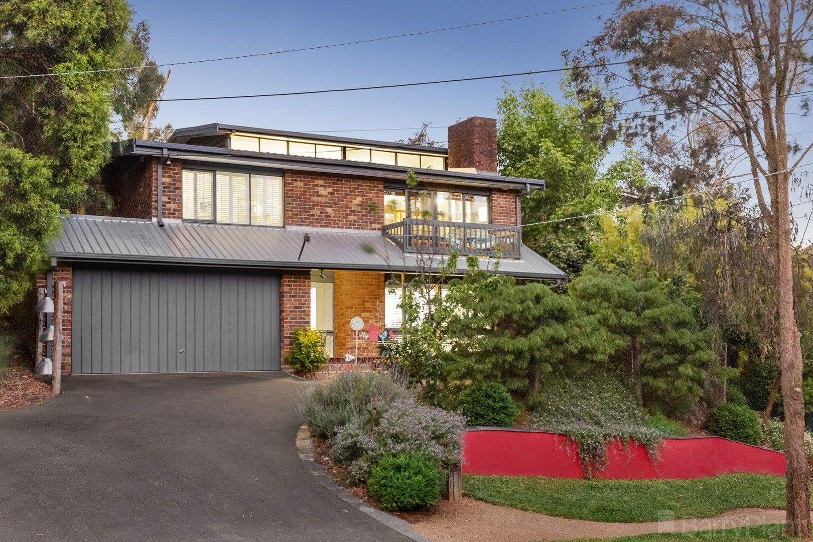 4 bedrooms House in 13 Walhalla Drive RINGWOOD EAST VIC, 3135