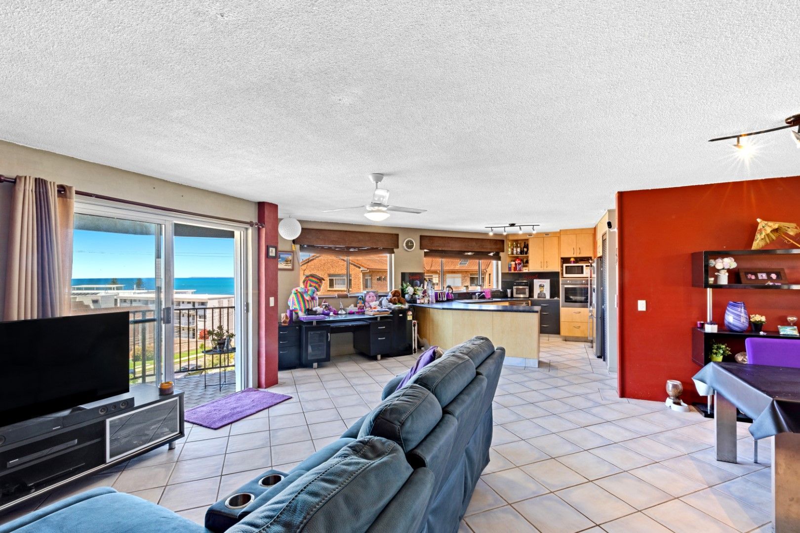 4/11 Moreton Parade, Kings Beach QLD 4551, Image 2