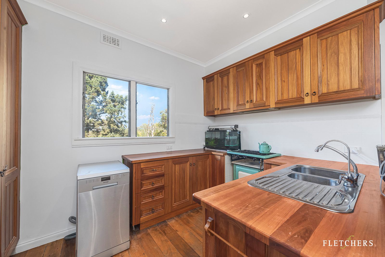 32 Blackwood Street, Tecoma VIC 3160, Image 2