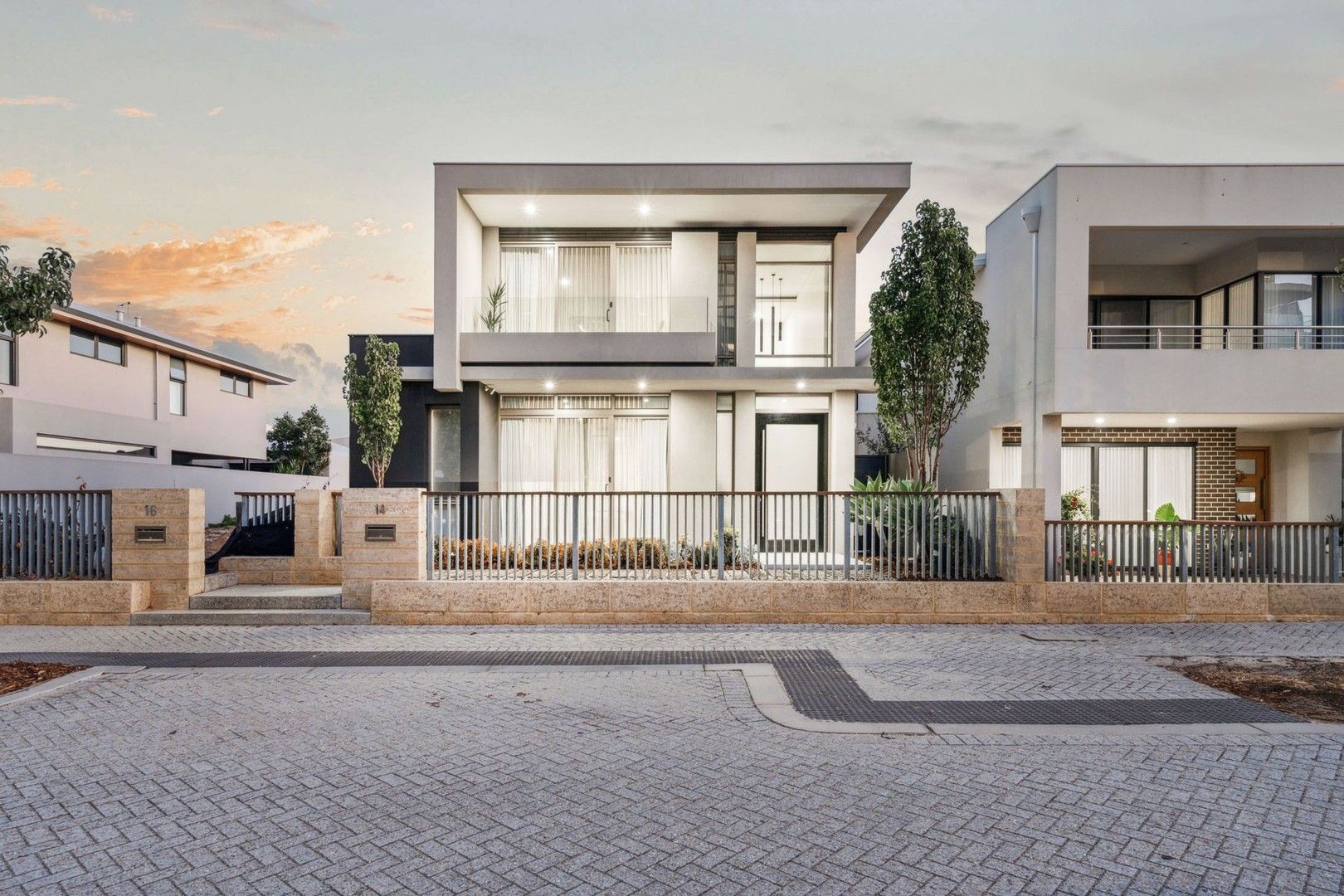 3 bedrooms House in 14 Gemstone Boulevard CARINE WA, 6020