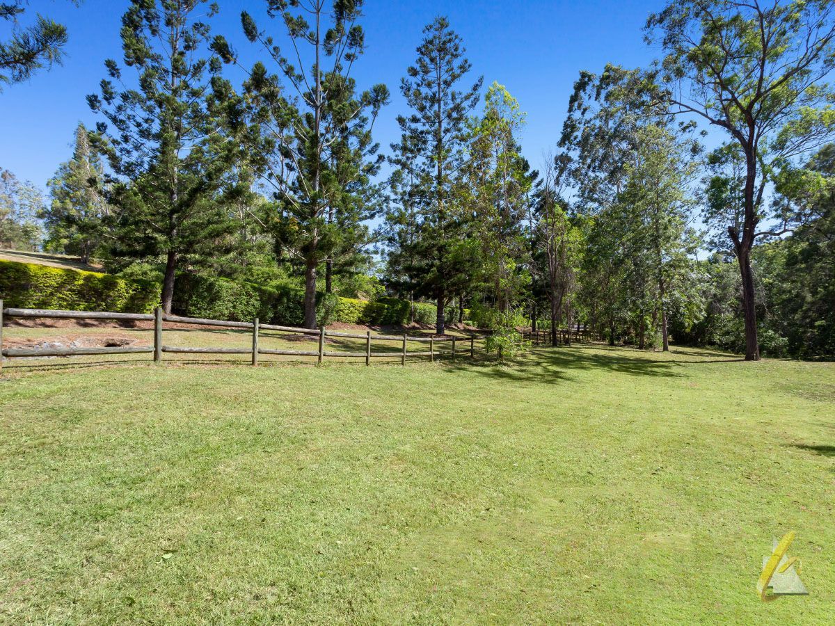 51 Upper Brookfield Road, Brookfield QLD 4069, Image 2