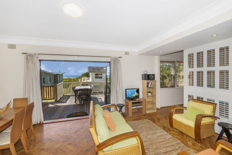 2/153 Avoca Dr, Avoca Beach NSW 2251, Image 2