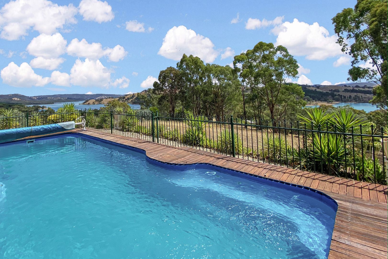 25 Mcmillan Point Drive, Howes Creek VIC 3723, Image 2