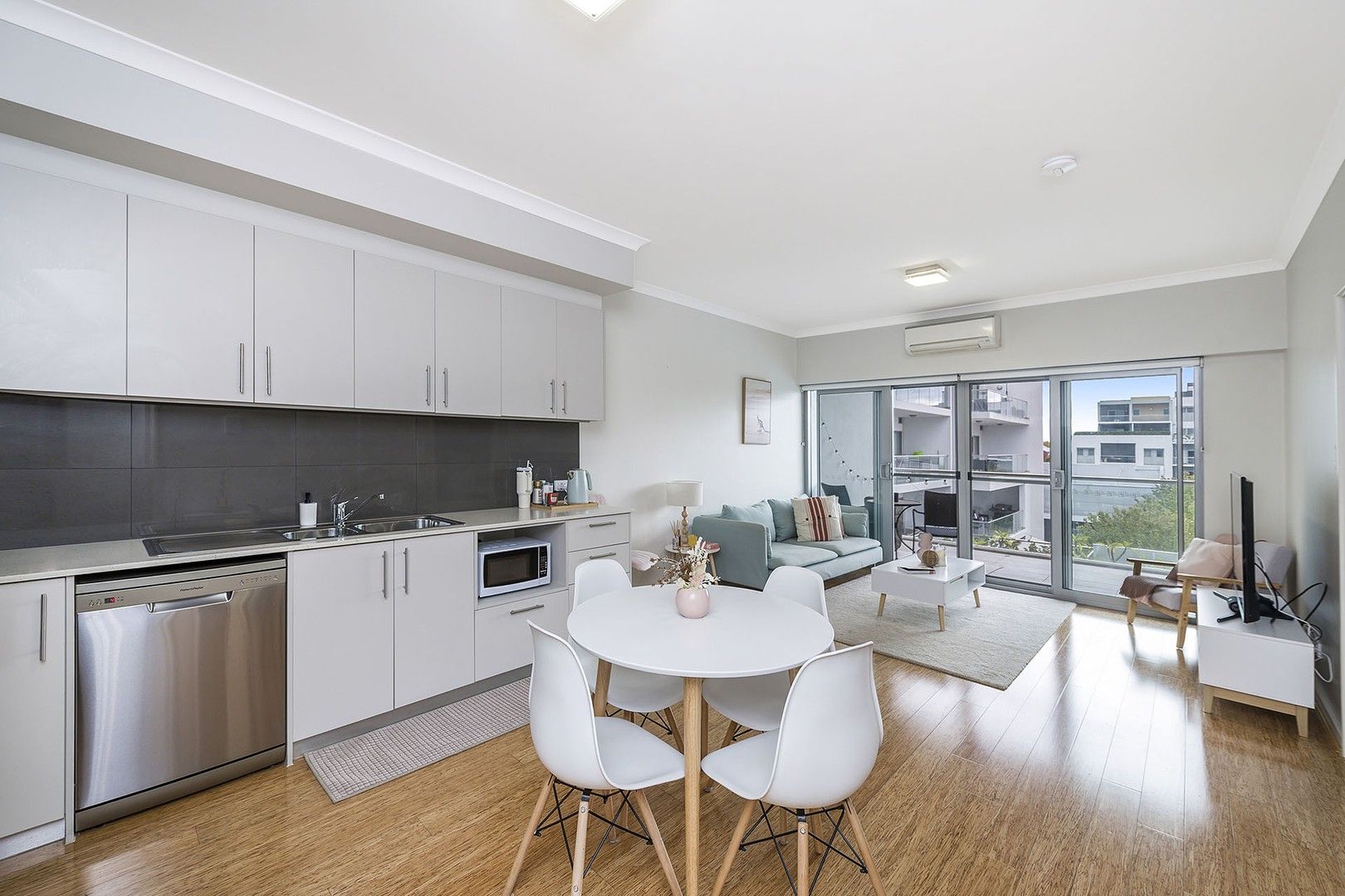 1 bedrooms Apartment / Unit / Flat in 47/177 Stirling Street PERTH WA, 6000