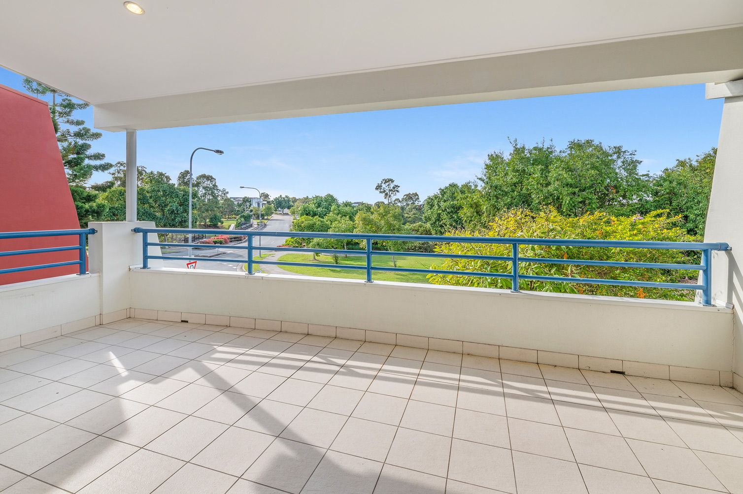 2/11 Azzurra Drive, Varsity Lakes QLD 4227, Image 2