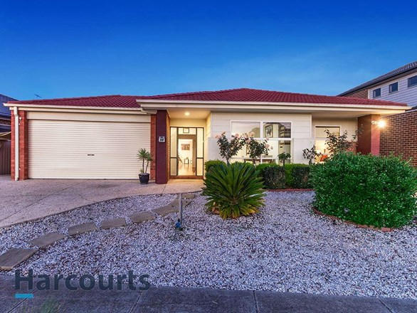 77 Gurnung Drive, Cairnlea VIC 3023