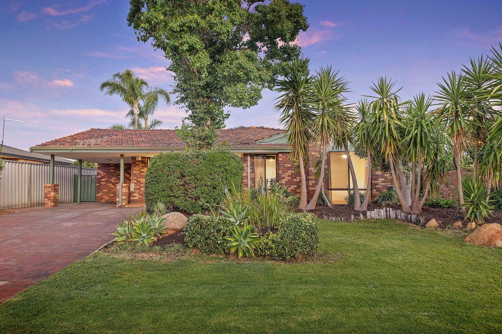 4 bedrooms House in 18 Mattison Way GREENWOOD WA, 6024