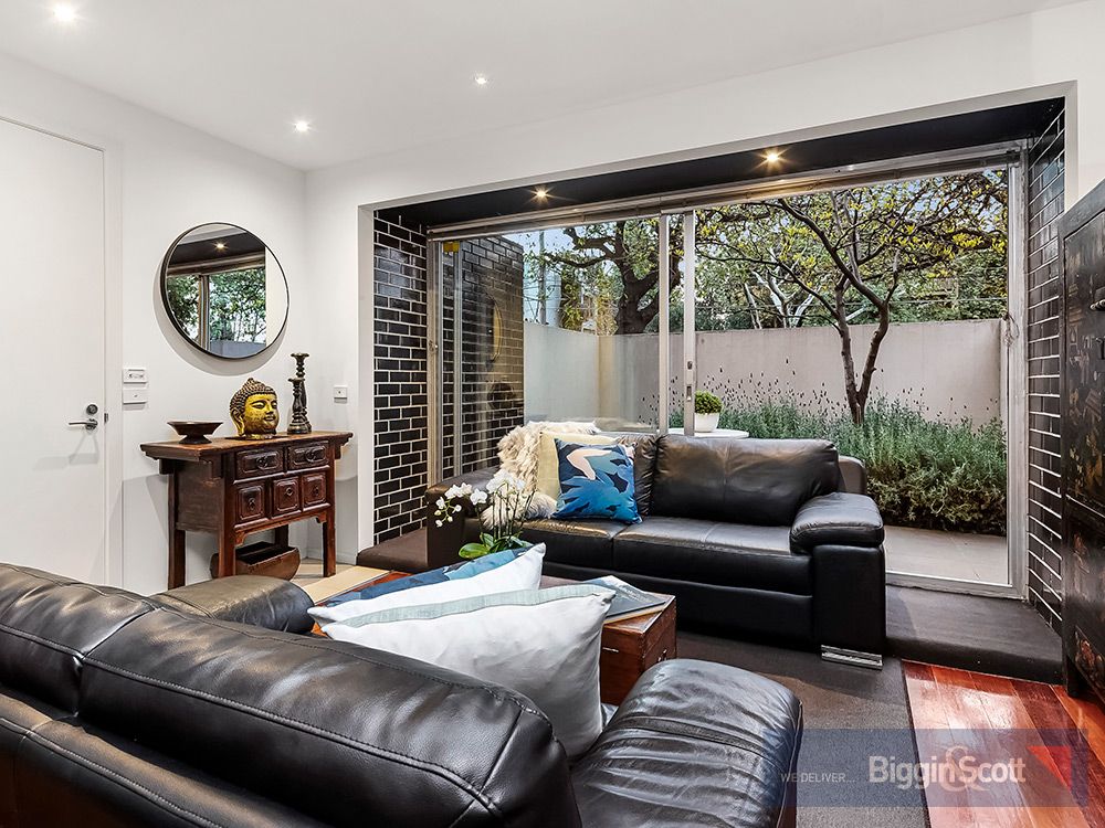 1/8 The Avenue, Prahran VIC 3181, Image 2