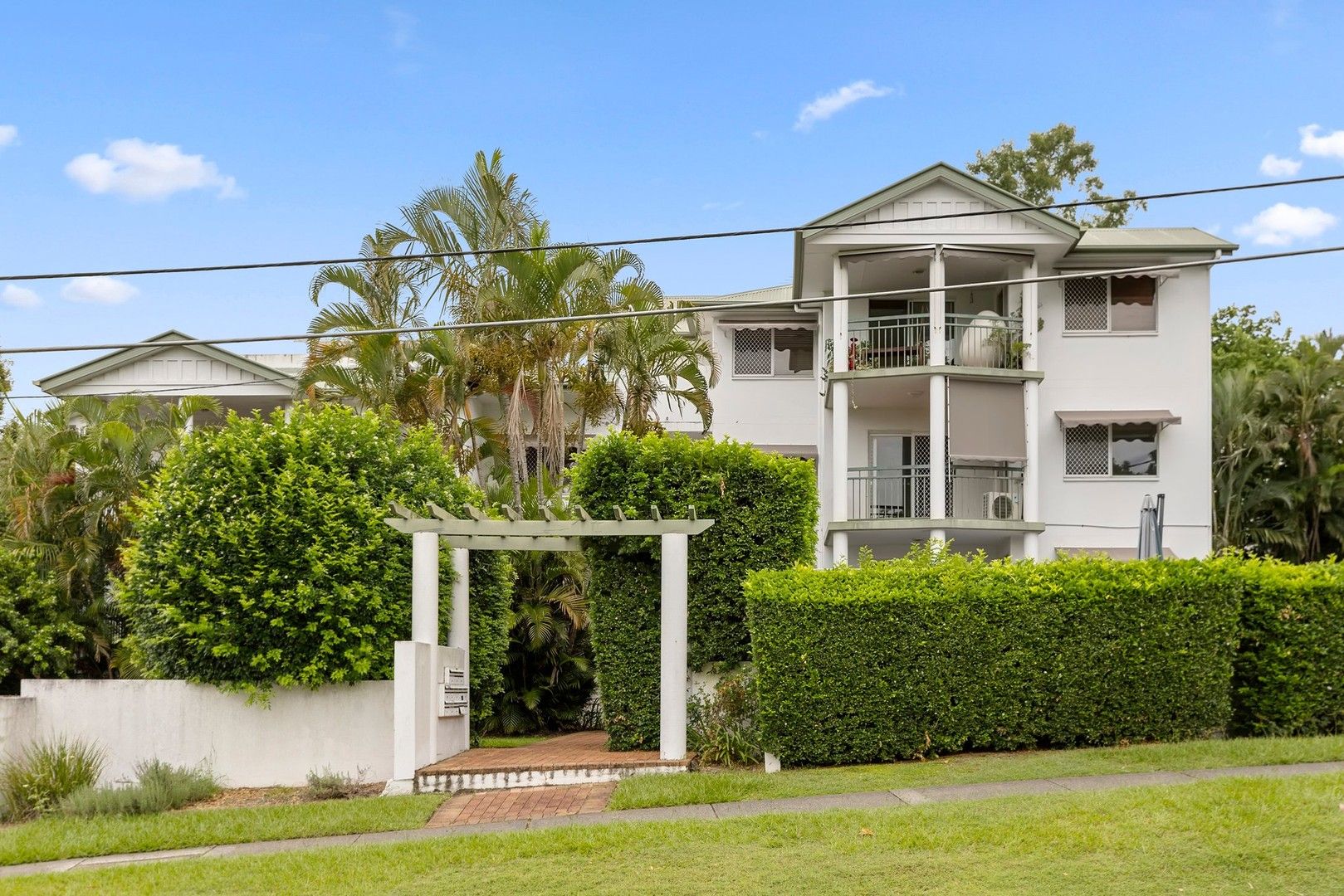 2 bedrooms Apartment / Unit / Flat in 10/120 Indooroopilly Road TARINGA QLD, 4068