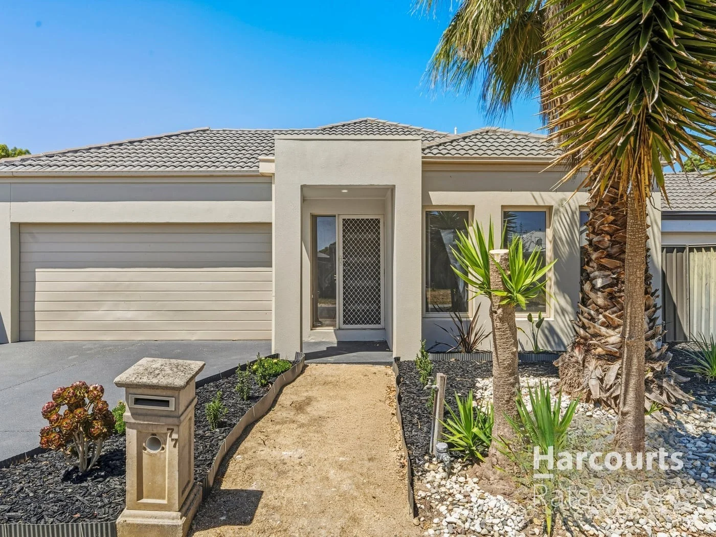 Primary image of 77 Mareeba Way, Craigieburn VIC 3064