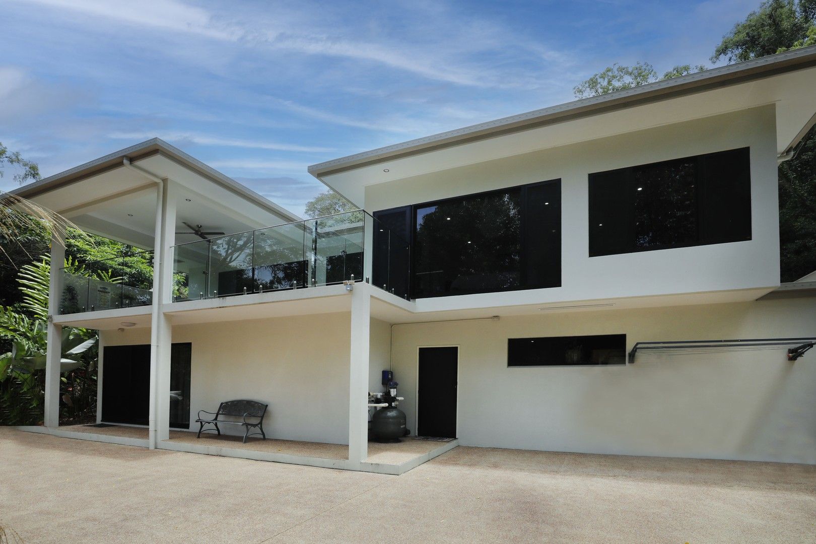 3 bedrooms House in 7 Michael Dwyer Close STRATFORD QLD, 4870