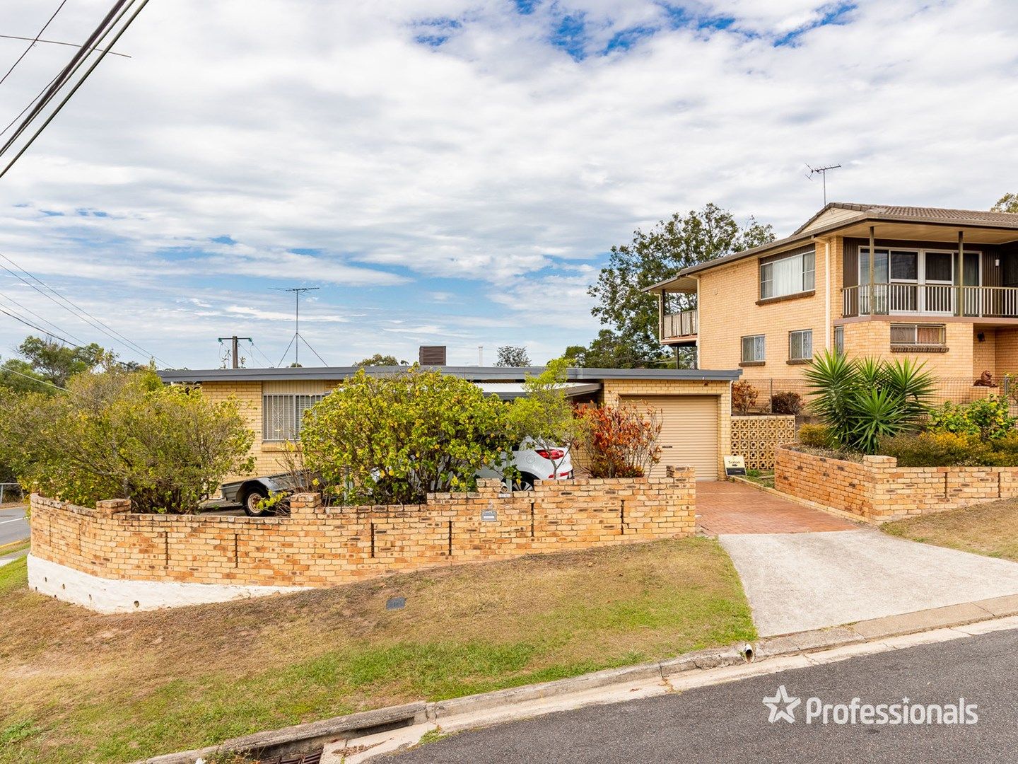 3 bedrooms House in 2 Florentine Street CHERMSIDE WEST QLD, 4032