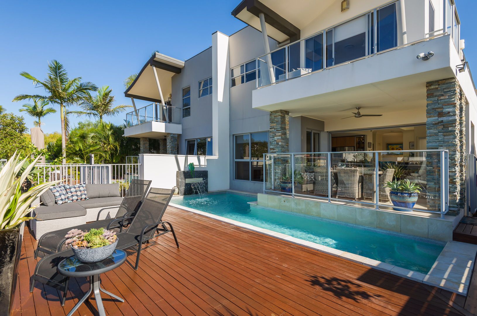 1/5 Sophia Avenue, Biggera Waters QLD 4216, Image 2